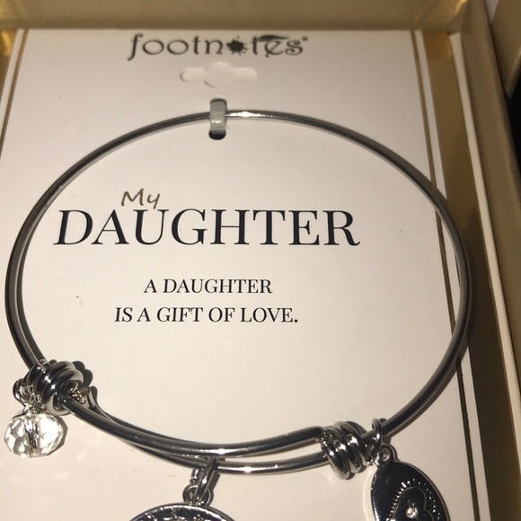 Beautiful bracelet from a parent to daughter! 🌺❤️ - Picture 3 of 4